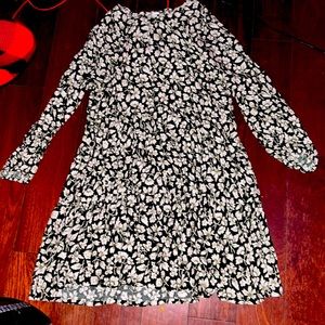 Old navy/ size: L/ black floral dress